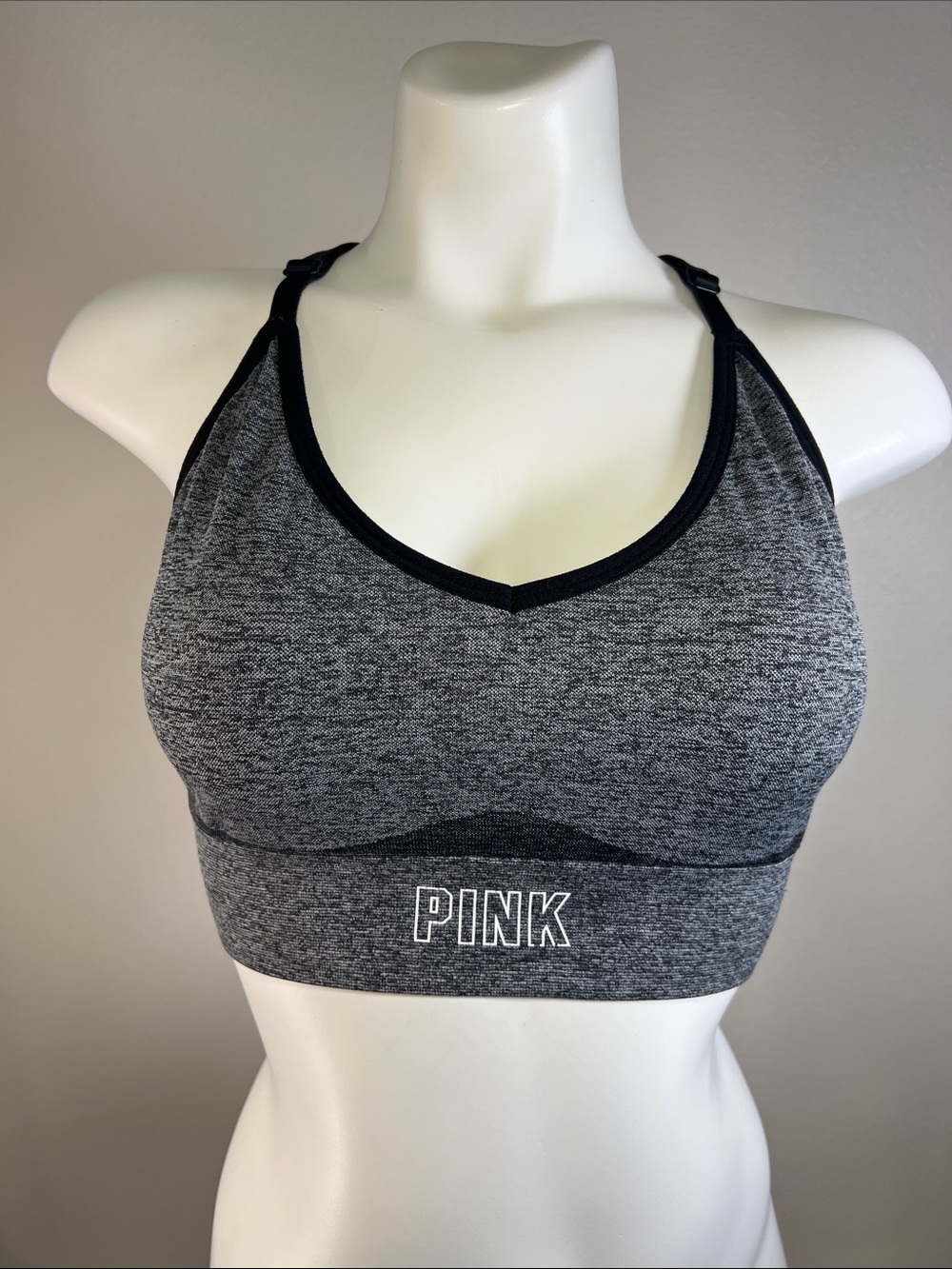 PINK Victoria's Secret Heather Gray and Black Seamless Sports Bra LARGE